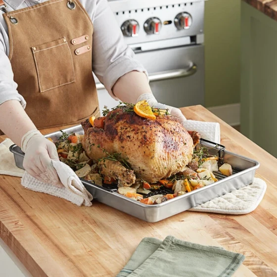 Nordic Ware 21 1/8" x 15 13/16" x 2 5/16" Aluminum Roasting Pan with Non-Stick Carbon Steel Rack 35702
