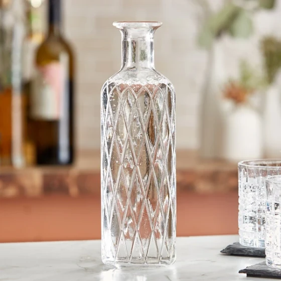 American Metalcraft GCD28 28 oz. Engraved Diamond Glass Carafe