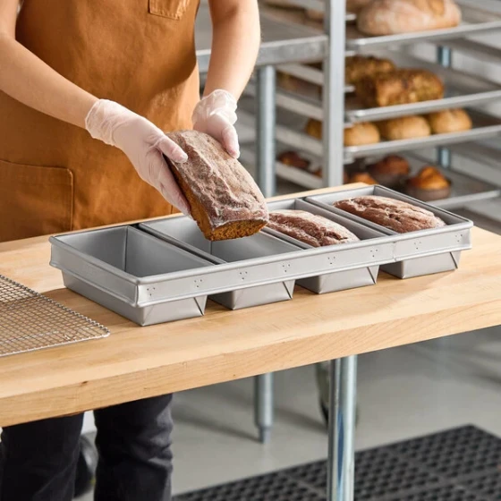 Baker's Lane 1 lb. 4-Strap Glazed Aluminized Steel Bread Loaf Pan - 8 1/2 inch x 4 1/2 inch x 2 3/4 inch
