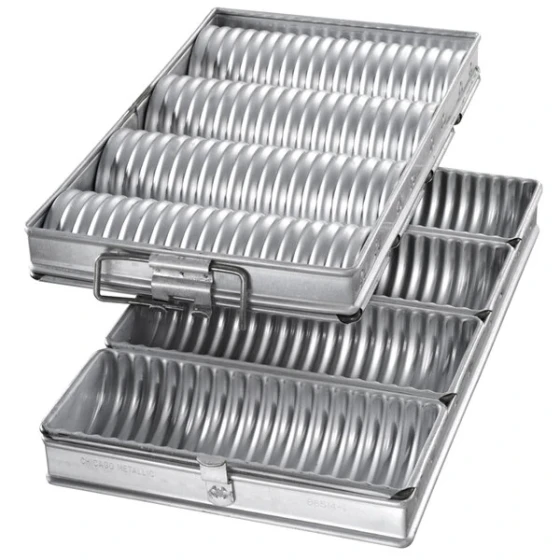Chicago Metallic 48514 Glazed Aluminized Steel Crimped Round 4 Loaf Bread Pan Set