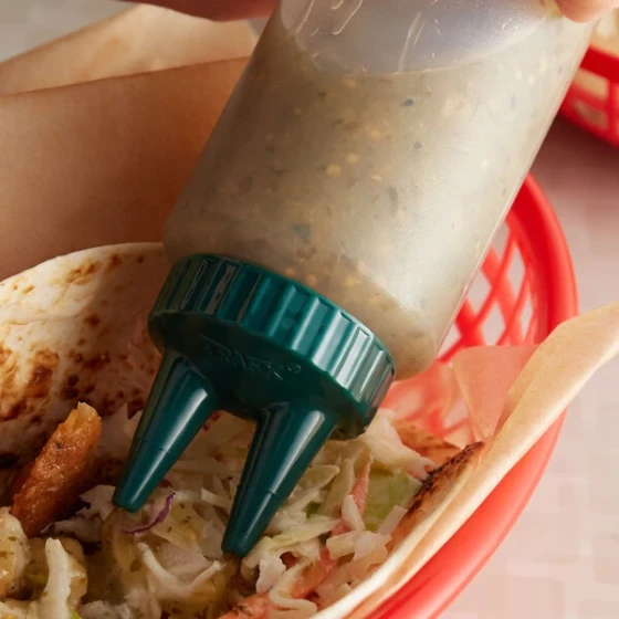 Vollrath 2208-13191 Traex® Color-Mate™ 8 oz. Clear Twin Tip™ Standard Squeeze Bottle with Vista Green Cap
