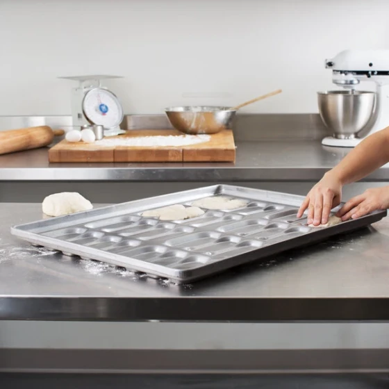 Chicago Metallic 42465 32 Mold Glazed Aluminized Steel Clustered Hot Dog Bun Pan