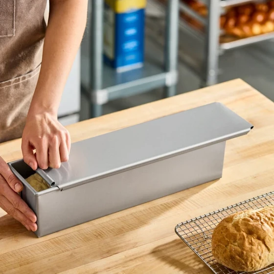 Baker's Lane Glazed Aluminized Steel Sliding Cover for Pullman Bread Pan - 16 inch x 4 inch