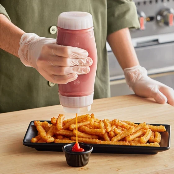 San Jamar EZ-KLEEN® 16 oz. Sauce Bottle with Medium Valve 857316M