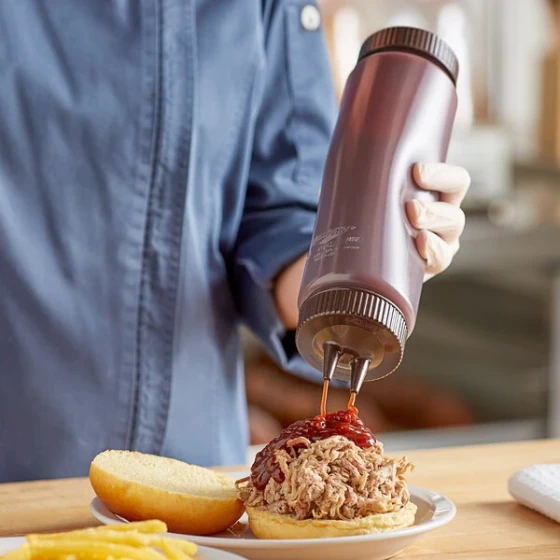 Vollrath Traex® 24 oz. Clear FIFO Squeeze Dispenser with Brown Twin Tip™ Cap and Base Cap