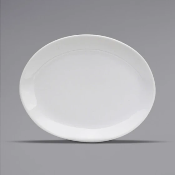 Oneida Buffalo Bright White Ware by 1880 Hospitality F8000000331 8" x 6 1/4" Oval Porcelain Coupe Platter - 36/Case