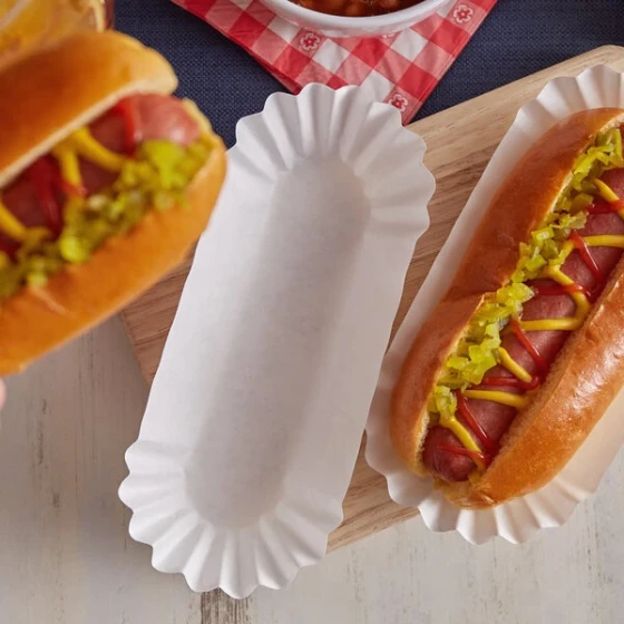 Medium Weight 6" White Paper Fluted Hot Dog Tray - 3,000/Case