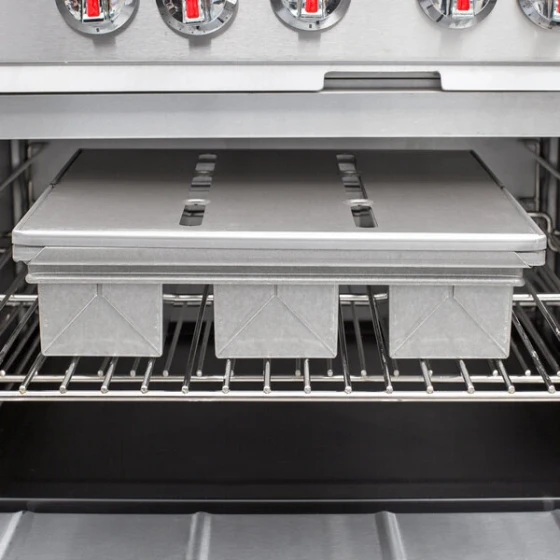 Chicago Metallic 46465 3-Strap Aluminized Steel Pullman Pan Non-Nesting Drop Cover - 17 3/8 inch X 16 3/8 inch X 1 inch