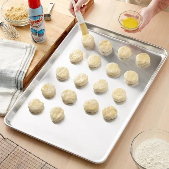 Baker's Lane Heavy-Duty Full Size 16 Gauge 18 inch x 26 inch Wire in Rim Aluminum Bun / Sheet Pans - 12/Case