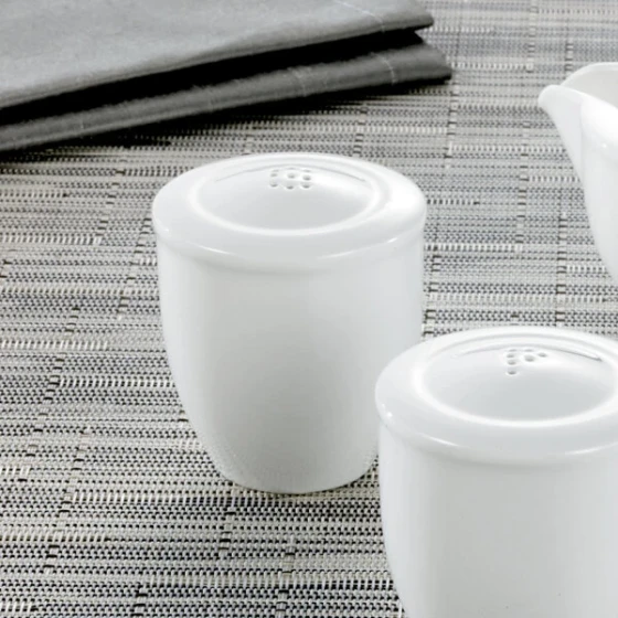 Villeroy & Boch 16-2040-3470 Universal 2 1/4" White Premium Porcelain Salt Shaker - 6/Case