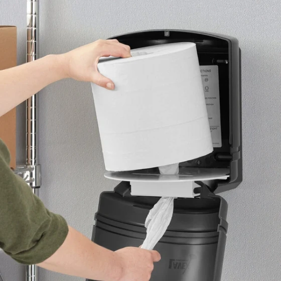 Tork Advanced White 2-Ply Center Pull Paper Towel Roll M2, 590 Feet / Roll - 6/Case