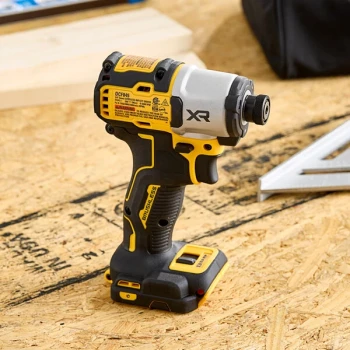 DeWalt 20V MAX XR 1/4" 3-Speed Cordless Brushless Impact Driver with Belt Hook DCF845B