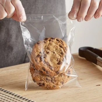 Choice 10" x 13" 1.6 Mil Polypropylene Lip and Tape Resealable Cookie Bag - 1,000/Case