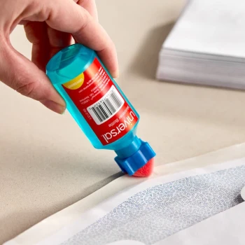 Universal UNV56502 2 oz. Squeeze Bottle Envelope Moistener