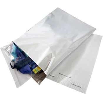Lavex 19" x 24" 2.5 Mil White Water-Resistant Tear-Proof Returnable Polyethylene Mailer with Dual Tamper-Evident Adhesive Closure - 200/Case