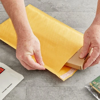 Lavex Self-Sealing Kraft Bubble Mailers #3 - 8 1/2" x 14 1/2" - 100/Case