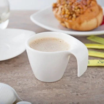 Villeroy & Boch 10-3420-1420 Flow 3.33 oz. White Premium Porcelain Cup - 6/Case