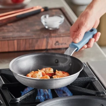 Vigor A3000 Series 8" Aluminum Fry Pan with Non-Stick Eclipse Coating and Silicone Grip