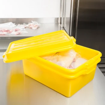 Vollrath 1535-C08 Traex® Color-Mate™ Yellow Food Storage Drain Box Set with Raised Snap-On Lid - 20" x 15" x 7"