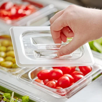 Cambro 80CWCH135 Camwear® 1/8 Size Clear Polycarbonate Handled Lid