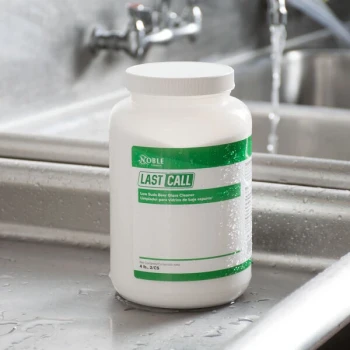 Noble Chemical 4 lb. / 64 oz. Last Call Concentrated Low Suds Powdered Bar Glass Cleaner