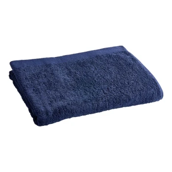 Oxford Premium 32" x 66" Navy Blue 100% Ringspun Cotton Pool Towel 18.5 lb. - 24/Case