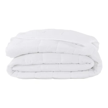 Berkshire Hospitality LiteLuxe 84" x 84" Full / Queen Size True White 100% Polyester Comforter - 4/Case