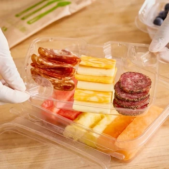 Inline Plastics 1-Compartment Tray Insert for Safe-T-Fresh 20, 24, 30, and 32 oz. Rectangular Hinged Containers - 432/Case