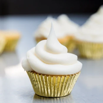 Ateco 1" x 3/4" Gold Mini Baking Cups - 200/Box