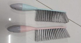 Flour removing plastic brush