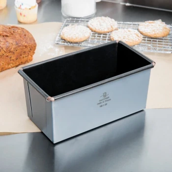 Matfer Bourgeat 341602 Exopan Steel 0.55 lb. Non-Stick Bread Loaf Pan - 6 inch x 3 inch x 3 inch