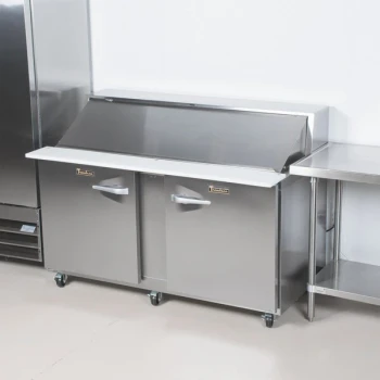 Traulsen UPT6012-LR 60" 1 Left Hinged 1 Right Hinged Door Refrigerated Sandwich Prep Table