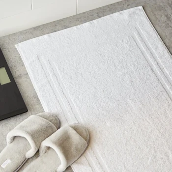 Lavex Premium 22" x 34" 100% Ring-Spun Cotton Bath Mat 7 lb. - Sample
