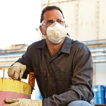 3M 8233 N100 Particulate Respirator with Cool Flow Valve and Foam Face Seal
