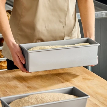 Baker's Lane 1 1/2 lb. Glazed Aluminized Steel Pullman Bread Loaf Pan - 13 inch x 4 inch x 4 inch