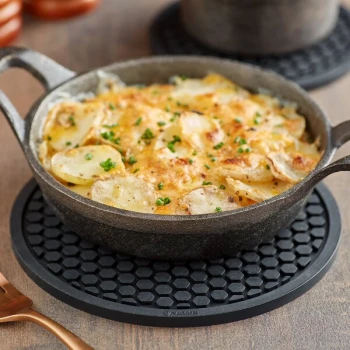 Valor 5" Round Heat-Resistant Black Silicone Trivet