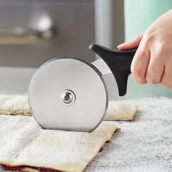Ateco 1324 4" Stainless Steel Pastry Cutter with Polypropylene Handle