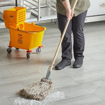 Lavex Wet Mop Kit with (12) 24 oz. #32 Cut-End Wet Mop Heads and Wooden Handle with Wire Clamp