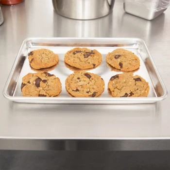 Vollrath Wear-Ever Quarter Size 16 Gauge 9 1/2 inch x 13 inch Curled Rim Aluminum Bun / Sheet Pan 5220 - 12/Case