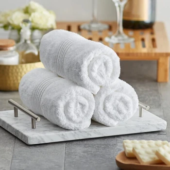 Lavex Luxury 16" x 30" 100% Combed Ring-Spun Cotton Hand Towel 4.5 lb. - Sample