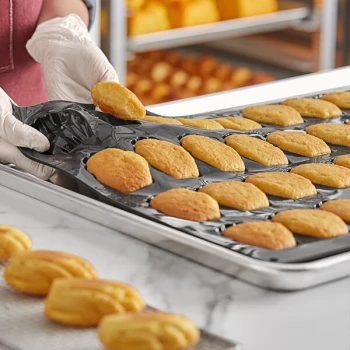 Pavoni Pavoflex 44 Compartment Madeleine Silicone Baking Mold PX006 - 3 1/16 inch x 1 3/4 inch x 3/4 inch Cavities