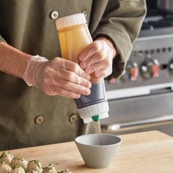 San Jamar EZ-KLEEN® 20 oz. Sauce Bottle with Small Valve 857320S
