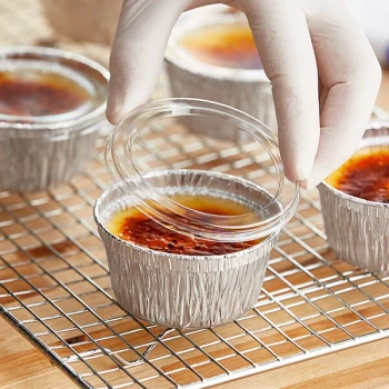 Baker's Lane 4 oz. Round Foil Ramekin Cup with Plastic Lid - 500/Case