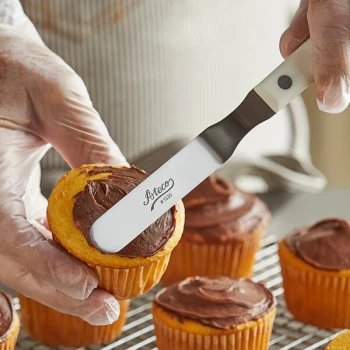 Ateco 1335 4 1/2" Blade Offset Baking / Icing Spatula with POM Handle