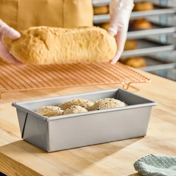 Baker's Lane 1 lb. Glazed Aluminized Steel Bread Loaf Pan - 9 inch x 4 1/2 inch x 2 3/4 inch