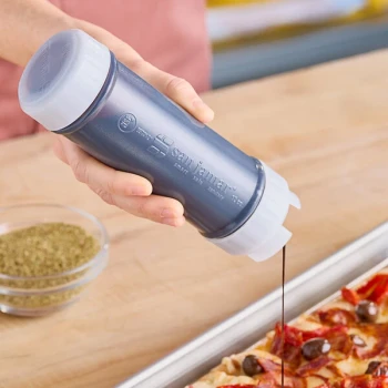 San Jamar EZ-KLEEN® 12 oz. Sauce Bottle with Small Valve 857312S