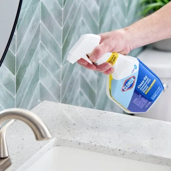 CloroxPro Clorox Clean-Up CLO35417CT 32 oz. Disinfectant Cleaner with Bleach - 9/Case