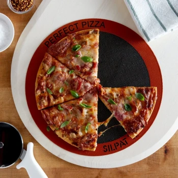 Sasa Demarle SILPAT® AH305-03 12" Round Perforated Silicone Non-Stick Perfect Pizza Baking Mat