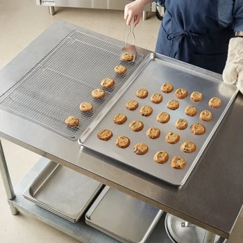 Choice Full Size 19 Gauge 18 inch x 26 inch Wire in Rim Aluminum Bun Pans / Sheet Pans - 12/Case