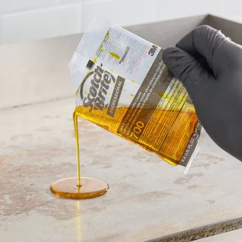 3M 700CC Scotch-Brite™ 3.2 oz. Liquid Griddle Quick Clean Packet - 40/Case